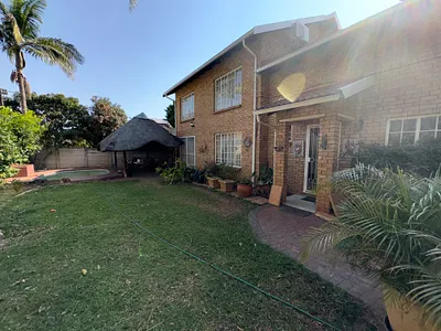 4 Bedroom House For Sale in Rustenburg - PNw3.webp