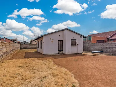 2 Bedroom House For Sale in Soweto - img