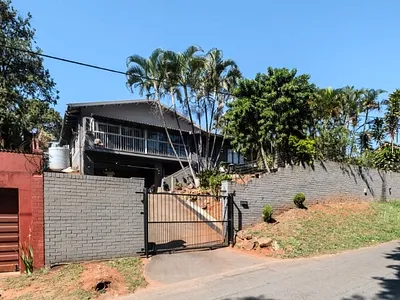 4 Bedroom House For Sale in Durban North - img