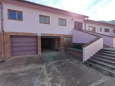 4 Bedroom House To Rent in Queenstown - ytbg.webp