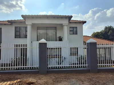 4 Bedroom House For Sale in Pretoria - img