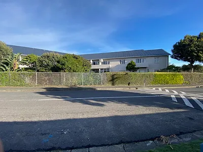 2 Bedroom Apartment For Sale in Cape Town - img