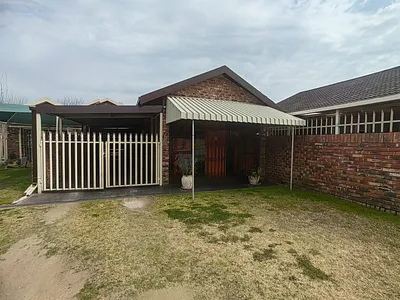 2 Bedroom Townhouse For Sale in Parys - img
