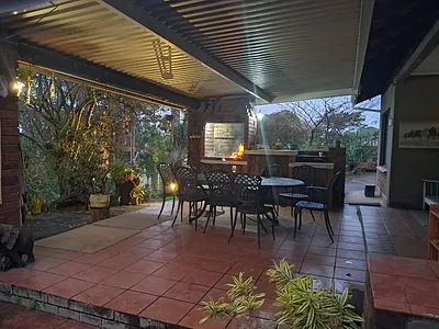 4 Bedroom House For Sale in Amanzimtoti - SIWQ.webp