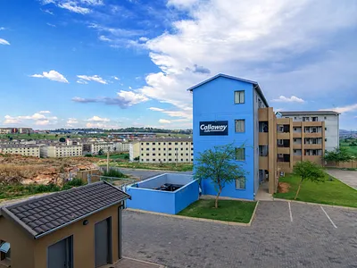 2 Bedroom Apartment For Sale in Roodepoort - 3WNs.webp