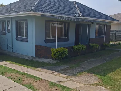 3 Bedroom House To Rent in East London - FAYg.webp