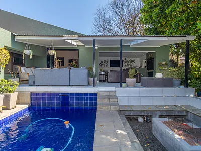 3 Bedroom House For Sale in Sandton - tlzM.webp