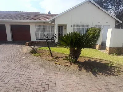 3 Bedroom House For Sale in Nigel - img