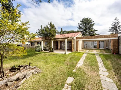 3 Bedroom House For Sale in East London - MBpD.webp