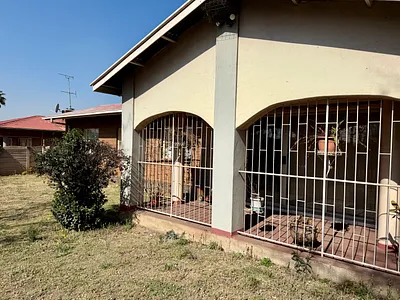 3 Bedroom House For Sale in Vanderbijlpark - img