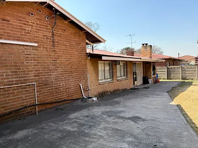 3 Bedroom House For Sale in Vanderbijlpark - MjNu.webp