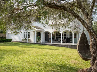4 Bedroom House For Sale in Kloof - ZKDh.webp