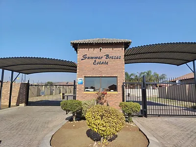 3 Bedroom House For Sale in Rustenburg - MSLT.webp