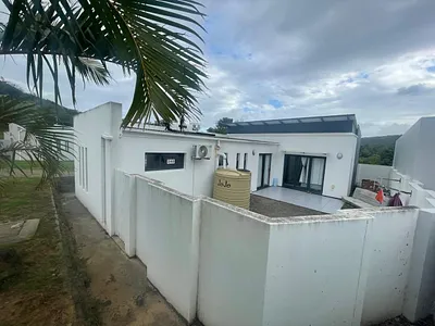 2 Bedroom House For Sale in East London - GgLN.webp