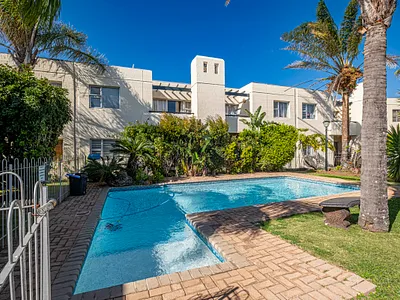 2 Bedroom Apartment For Sale in Port Elizabeth - img