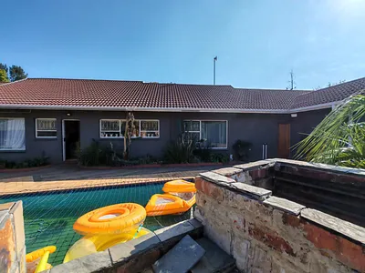 4 Bedroom House For Sale in Sasolburg - img