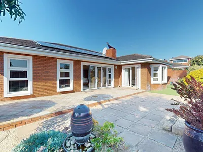 3 Bedroom Townhouse For Sale in Port Elizabeth - img