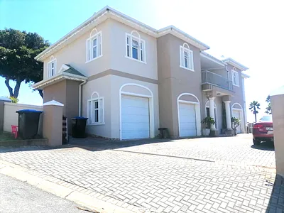 3 Bedroom House For Sale in Jeffreys Bay - THTv.webp