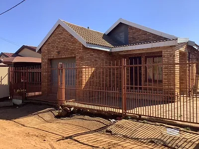 2 Bedroom House For Sale in Potchefstroom - img
