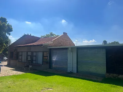 3 Bedroom House For Sale in Alberton - MU9f.webp