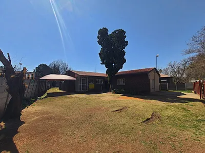 7 Bedroom House For Sale in Potchefstroom - img