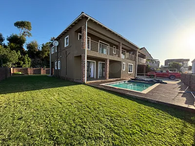 4 Bedroom House For Sale in Port Elizabeth - t6yl.webp