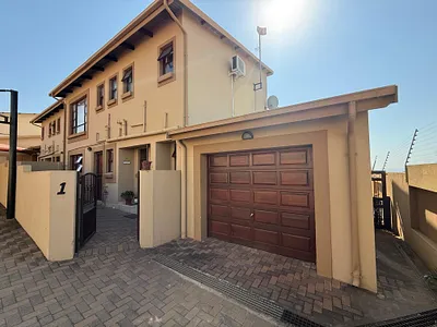 3 Bedroom Apartment For Sale in Rustenburg - 126c.webp