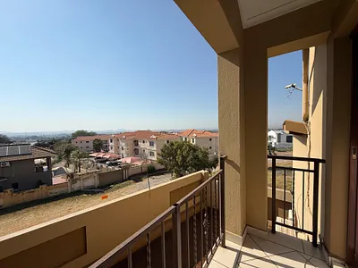 3 Bedroom Apartment For Sale in Rustenburg - Qni6.webp