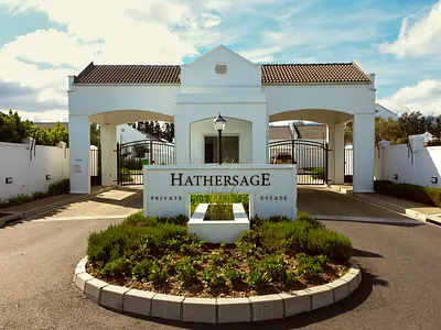3 Bedroom House For Sale in Somerset West - lsFP.webp