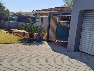 3 Bedroom House For Sale in Brakpan - img