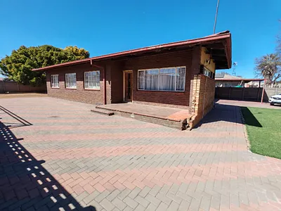3 Bedroom House For Sale in Vanderbijlpark - img