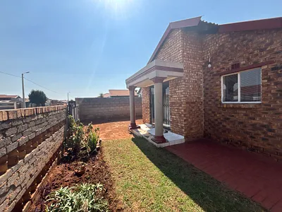 2 Bedroom House For Sale in Boksburg - img