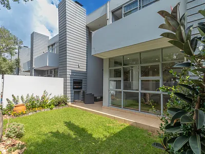 2 Bedroom Townhouse For Sale in Sandton - 4bQa.webp