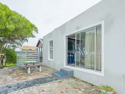 2 Bedroom Apartment To Rent in Agulhas - OjNH.webp