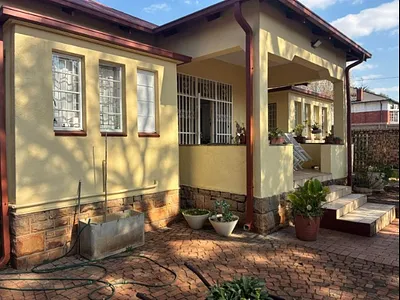 3 Bedroom House For Sale in Johannesburg - gu62.webp