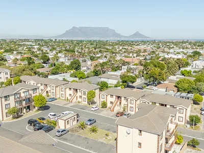 2 Bedroom Apartment For Sale in Blouberg - Lwqi.webp