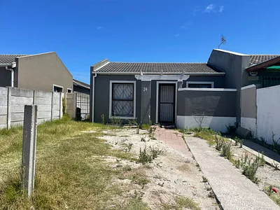 3 Bedroom House For Sale in Milnerton - 0gfo.webp