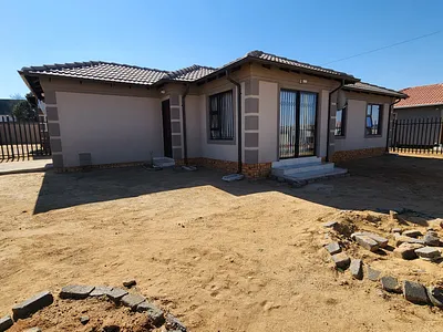 3 Bedroom House For Sale in Heidelberg - q9a5.webp