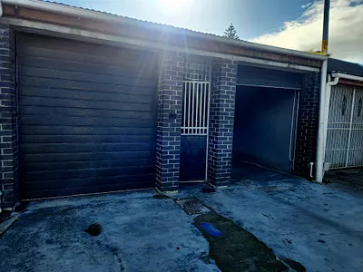 3 Bedroom House For Sale in Cape Town - AZf9.webp
