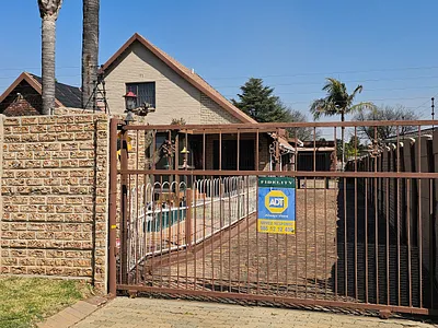 3.5 Bedroom House For Sale in Brakpan - img