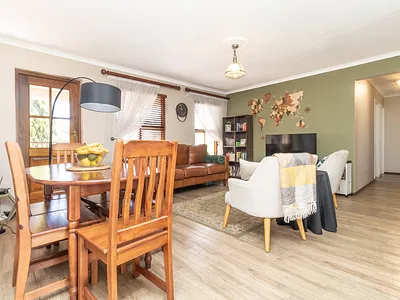 3 Bedroom Apartment For Sale in Randburg - tb1e.webp