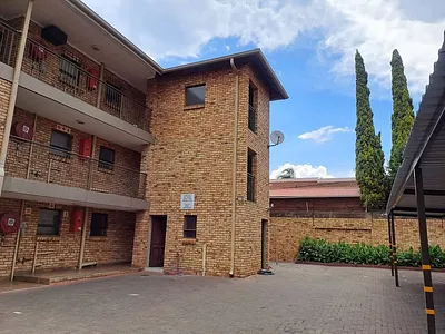 2 Bedroom Townhouse For Sale in Alberton - tLUQ.webp