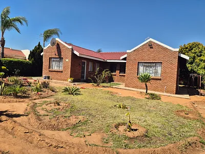 3 Bedroom House For Sale in Polokwane - nh87.webp