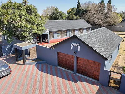 4 Bedroom House For Sale in Alberton - LIeu.webp