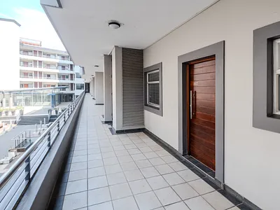 2 Bedroom Apartment For Sale in Umhlanga - c2qr.webp