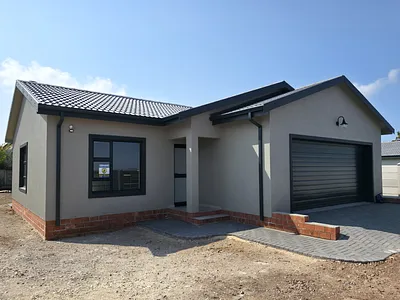 3 Bedroom House For Sale in Jeffreys Bay - gk87.webp