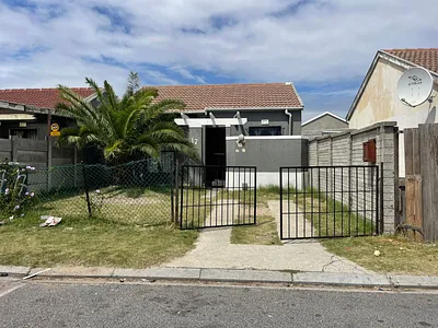 3 Bedroom House For Sale in Milnerton - Oxb7.webp