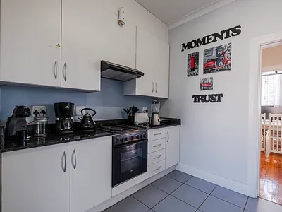 3 Bedroom Apartment For Sale in Port Elizabeth - Uuj7.webp