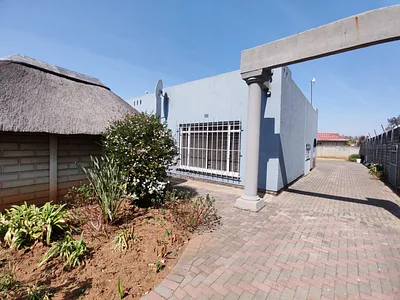 3 Bedroom House For Sale in Vanderbijlpark - O5Pc.webp