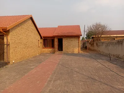2 Bedroom Apartment To Rent in Witbank - zaOe.webp